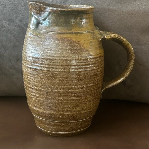 Vintage RARE Signed Mossy Brown Handmade Stoneware Pitcher Jug - Picture 10 of 10